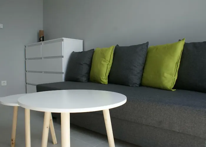 Caroline Street Nine * Κατοβίτσε